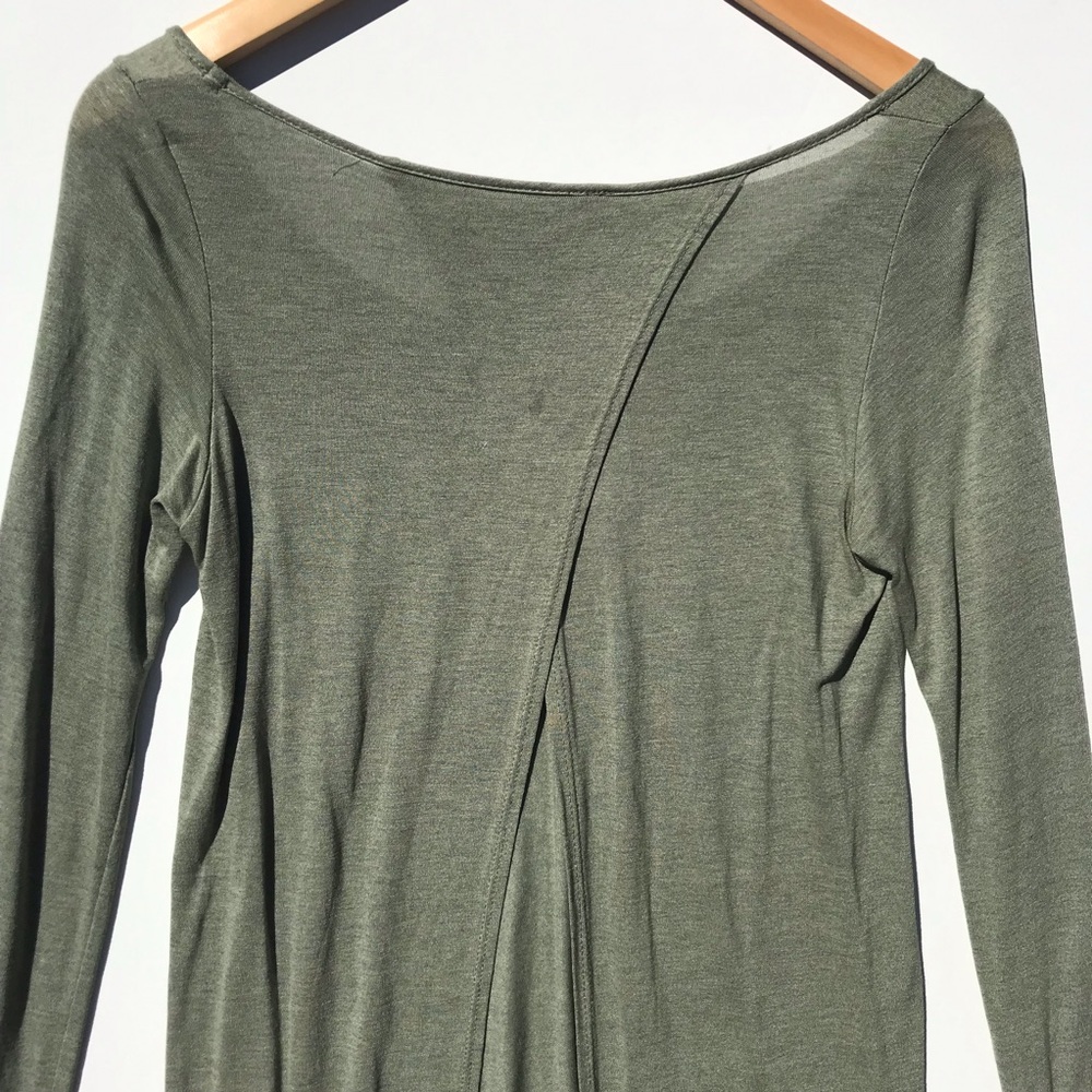LANI CALIFORNIA green split back top - Picture 5 of 5